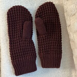 Old Navy Deep Purple Knit Mittens